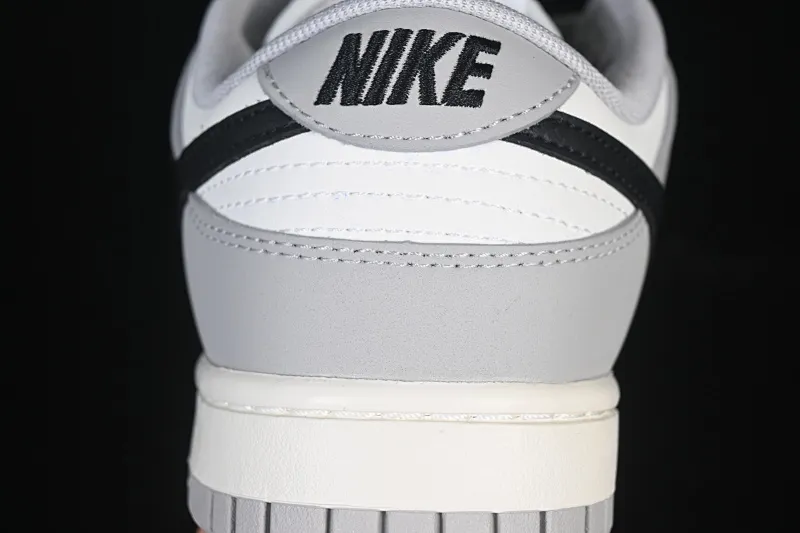 All categories Nk SB Dunk series Nk SB Dunk Low low-top sneakers Nike SB Dunk Low white, black and gray low-top casual sneakers IB3079-101